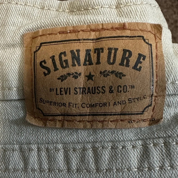 Levi's Signature Low Rise Bootcut Tan Jeans Womens Size 10 Short #1227 - Picture 6 of 9